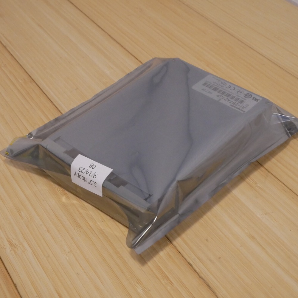 Panasonic JU-257A216P 1.44MB Floppy Disk Drive 3.5 inch Internal FDD Tested - 08 - Picture 7 of 8